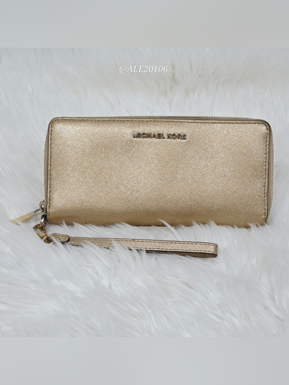 Michael Kors Gold Zip Around Wallet Wristlet Saffiano Leather Clutch
